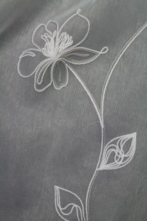 43139 Embroidery floral motif on woven curtains